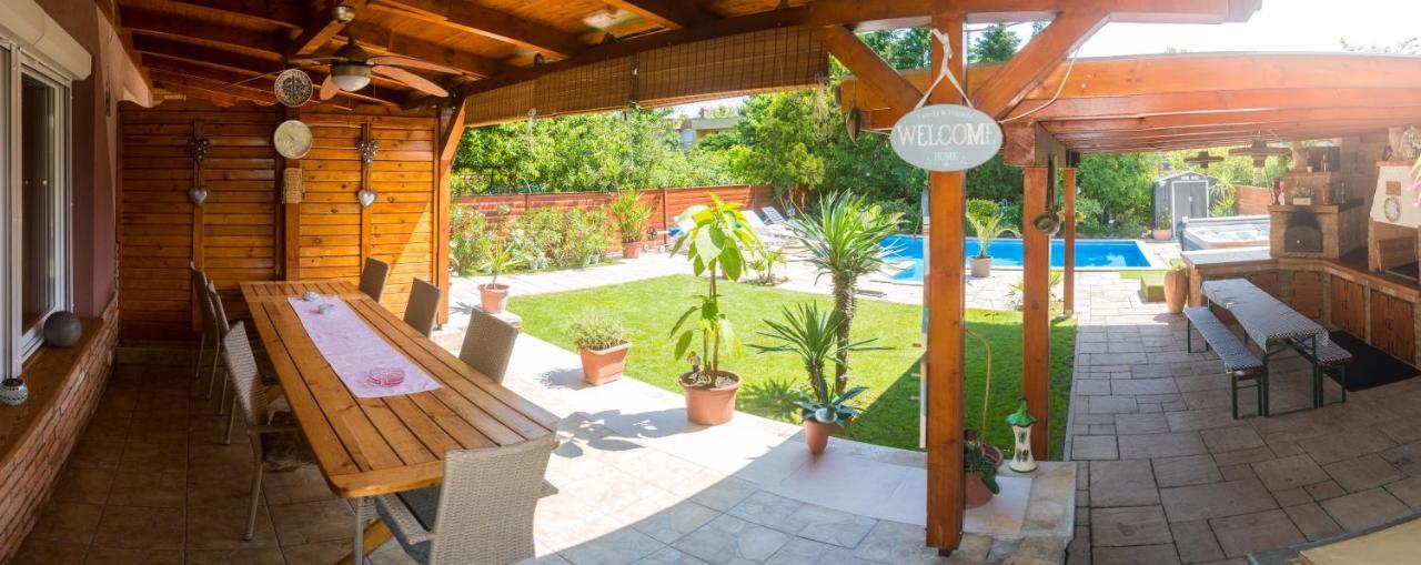 Oazis Apartman Кестхей Екстер'єр фото